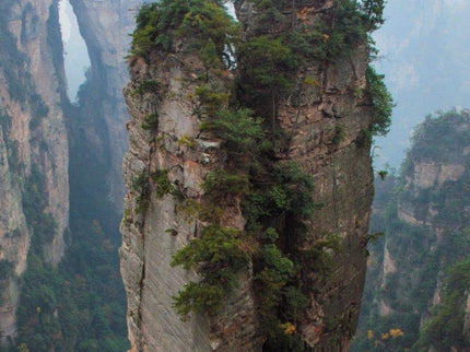 Portada del libro Earth's Magic Places