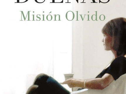 Libro Misión Olvido: Incapaz de recomponer sus propios pedazos, la profesora Blanca Perea acepta a la desesperada lo que