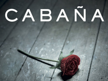 Libro La Cabaña: Un fin de semana de juerga en una cabaña remota es justamente lo que Mackenzie necesita. Quiere divertirse a tope con sus amigos, lejos de los padres y las obligaciones.