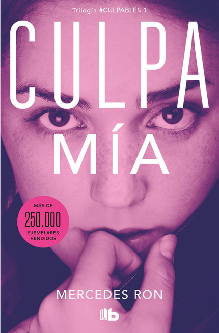 Libro Culpa Mía (culpables 1): #CulpaMía «La mejor historia de amor que he leído en mi vida.», «Me atrapó con cada palabra.», «¡Me quedé leyendo hasta las 5 de la madrugada!», «Lo mejor que he leído en mucho tiempo.», «Nick es un gran personaje, ¡ojalá fuera real!», «Mercedes Ron no ha creado una historia: ha creado magia.» (La opinión de los lectores) Nicholas Leister ha sido creado para amargarme la vida. Alto, ojos azules, pelo negro como la noche...