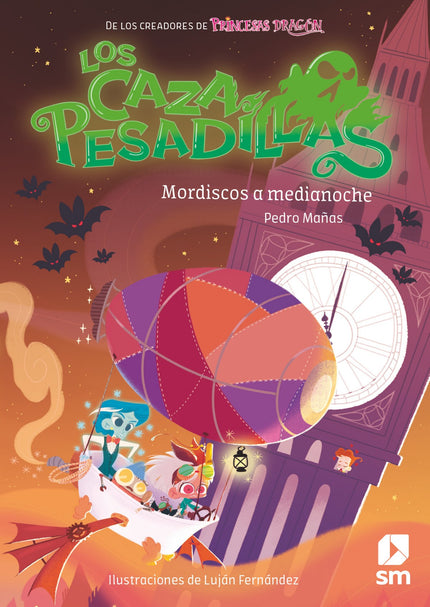 Libro Mordiscos A Medianoche: Los Cazapesadillas viven hambrientos y aburridos en la mansión de lord Mortimer. Nadie parece interesado en contratarlos para cazar monstruos.