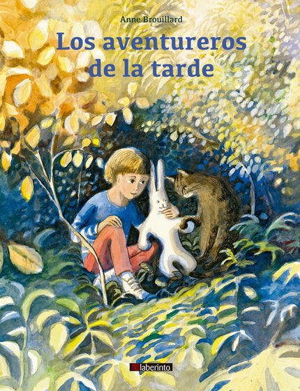 Libro Aventureros De La Tarde: A través de su texto poético y sugerentes ilustraciones, este precioso álbum se adentra en el mundo de fantasía de un niño. Acompañado de su gato (a ratos) y su conejo de peluche (siempre), Gaspar sale a observar la naturaleza del jardín de su casa.