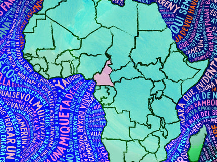 Libro Mitges Veritats Vermella Mes De 14 Anys: Tona, una jove de quinze anys, es veu obligada a anar-se'n a Yaoundé, capital del Camerun, quan sa mare canvia de feina. Ha de deixar amigues i amics, fer-ne de nous, adaptar-se a un nou institut i sobretot a una manera de viure molt diferent de la que està acostumada.