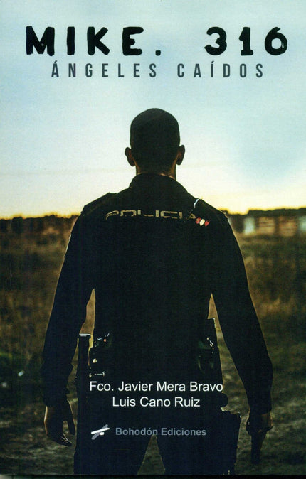 Libro Mike 316: Cuando Alex Suñer llega a la comisaria de Villaverde, su primer destino como Policía Nacional, no se ima