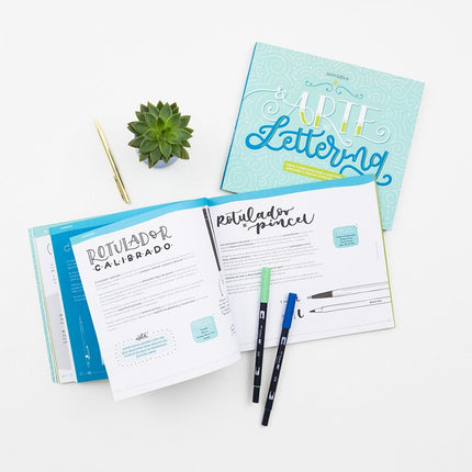 Libro El Arte Del Lettering: íAprende a escribir bonito! Las letras manuscritas están de moda. Lo inundan todo: la ropa,