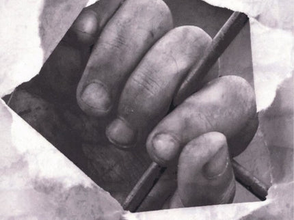 Libro Lejos Y Nunca: Lejos y nunca son unas coordenadas imprecisas. ¿A donde y en que momento escapar cuando el mundo que creiamos haber construido solido y estable se descubre fragil, hostil, doloroso?