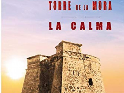 Libro Los Fantasmas De La Torre De La Mora. La Calma: Esta obra retoma la historia que nos llevó, a través de Los Fantasmas de la Torre de la Mora en La Tormenta, a sufrir con sus personajes: la muerte busca el azar, entre los habitantes del pueblo, a vecinos a los que mirar a los ojos. La historia se retoma alrededor de la Torre de la Mora, donde varios personajes tienen encuentros y se conocen de la manera más inesperada.