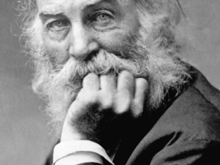 Libro Hojas De Hierba: Considerado de forma unánime el máximo poeta de Estados Unidos, Walt Whitman (1819-1892) es el su