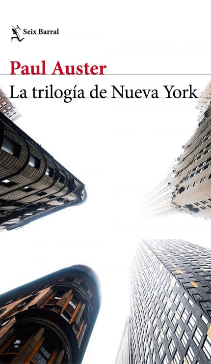 Libro La Trilogia De Nueva York: En La ciudad de cristal, Daniel Quinn, escritor de literatura policíaca, recibe una llamada telefónica de un desconocido que lo toma por un detective y le encarga un caso. En Fantasmas, un detective privado y el hombre al que debe vigilar juegan al escondite en un claustrofóbico universo urbano.