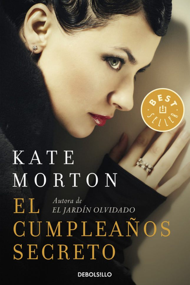 Libro El Cumpleaños Secreto: Una gran novela de la autora de El jardín olvidado. 1959 En un caluroso día de verano, mien