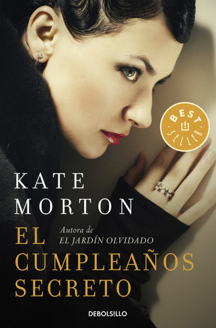 Libro El Cumpleaños Secreto: Una gran novela de la autora de El jardín olvidado. 1959 En un caluroso día de verano, mien