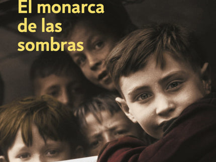 Libro El Monarca De Las Sombras: Más de quince años después de la publicación de Soldados de Salamina, Javier Cercas regresa a la Guerra Civil con una novela más íntima y personal, que indaga en el pasado más incómodo de su familia. Ninguna familia escapa a su herencia.