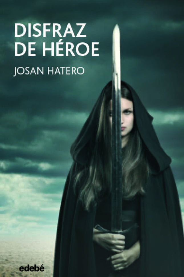 Libro Disfraz De Héroe: En DISFRAZ DE HÉROE, chico conoce a chica. La chica resulta ser una princesa y hay un dragón que