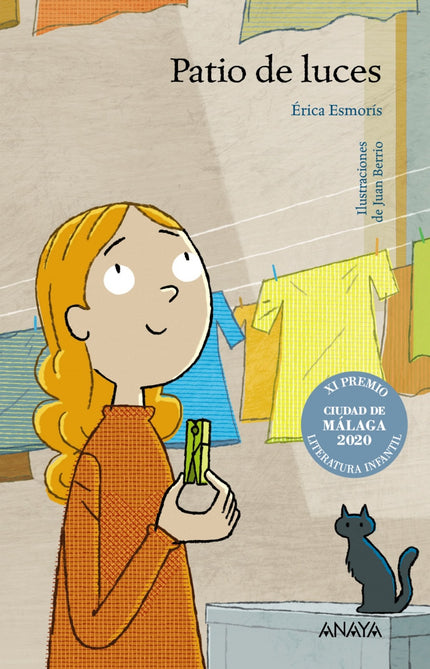 Libro Patio De Luces: XI Premio de Narrativa Infantil Ciudad de MálagaLea, la protagonista de este libro, pasa las tardes de los viernes con su abuelo, portero en un edificio. Está preocupado por su trabajo, y además teme que los vecinos vean a su nieta y piensen que descuida sus tareas por cuidarla.