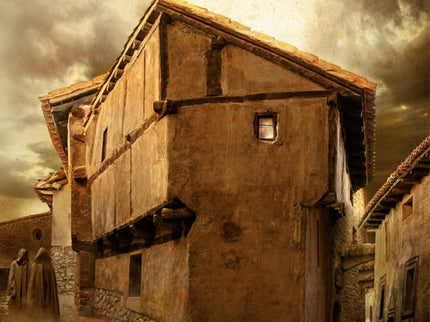Libro La Ciudad: Luis Zueco continúa con la construcción de su épica trilogía medieval con esta obra, un thriller histórico que nos sumerge en la vida cotidiana de la Edad Media a través de una trama llena de suspense de la que los lectores no podrán escapar. Año 1284.