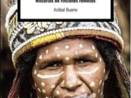 Libro Culturas Olvidadas: En un mundo globalizado, cada vez son menos las regiones libres de la aculturación occidental que mantienen su forma de vida tradicional. Estos rincones remotos nos permiten trasladarnos a otros mundos, a otras realidades, conocer otras cosmovisiones y fascinarnos a través del viaje, el cual, en estos casos,cuesta discernir si es más físico o psicológico.