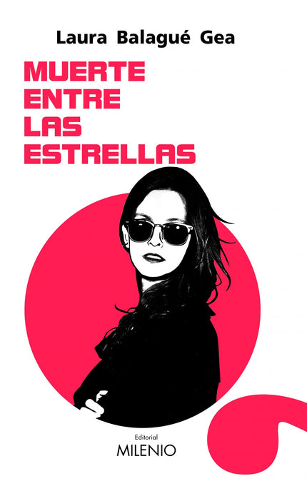 Libro Muerte Entre Las Estrellas: La oficial Carmen Arregui está encantada ante la perspectiva de una semana de vacaciones durante el Festival de Cine de San Sebastián. Junto a su amiga Miren ha estudiado el programa y seleccionado las películas que van a ver.