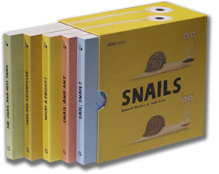 Libro Snails (box With 5 Titles): Five short stories, related but independent, that propose themes of interest for pre-readers: exploring the world, contemplating nature, discovering friendship... Reading the images provides situations and characters with which the reader can identify and can build his/her perspective of the world and experiment emotions, surprise, feelings..., at the same time develop understanding of relationships with others.