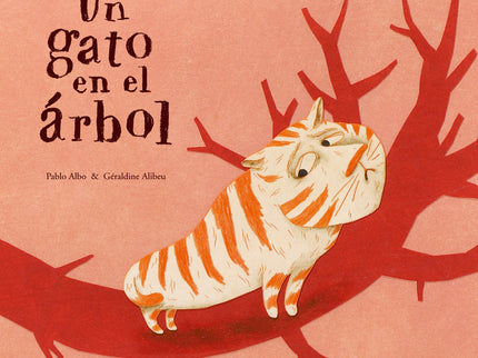 Libro Un Gato En El árbol: Un gato perseguido por un perro se sube a un árbol muy alto y luego no es capaz de bajar. Los que pasan junto al árbol suben también con la intención de ayudar;pero la cosa se complica cada vez más y la solidaridad de bomberos, vecinos y parientes acaba por ser un obstáculo para el árbol, que ya no soporta tanto peso...