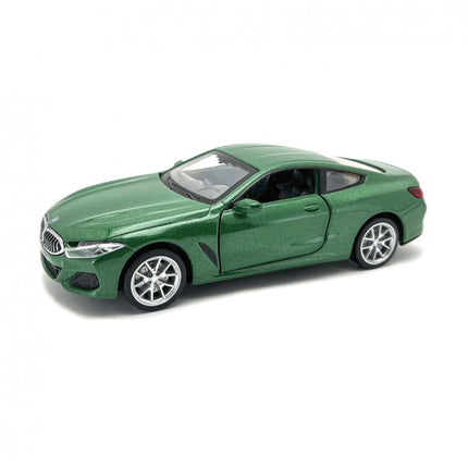 BMW M850I COUPÉ 1:35 PULLBACK VERDE D00378