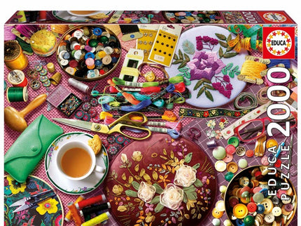 PUZZLE 2000 PIEZAS LA MESA DE COSTURA 20263 EDUCA
