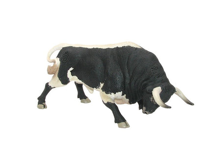 TORO BRAVO APAREJADO EMBISTIENDO