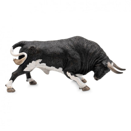 TORO BRAVO CALCETERO EMBISTIENDO