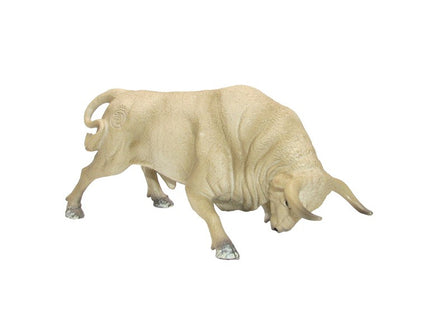 TORO BRAVO JABONERO EMBISTIENDO