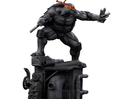 Tortugas Ninja Estatua 1/10 Art Scale Michelangelo Black and White Variant 26 cm heo exclusive