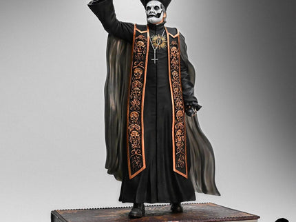 Ghost Estatua Rock Iconz 1/9 Papa Emeritus IV (Black Robes) 22 cm