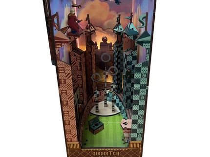 Harry Potter Maqueta Book Nook Tiny Adventures Campo de Quidditch 23 cm